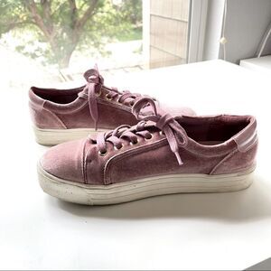 Sophie 17‎ Rose Colored Velvet Sneakers, Size 8